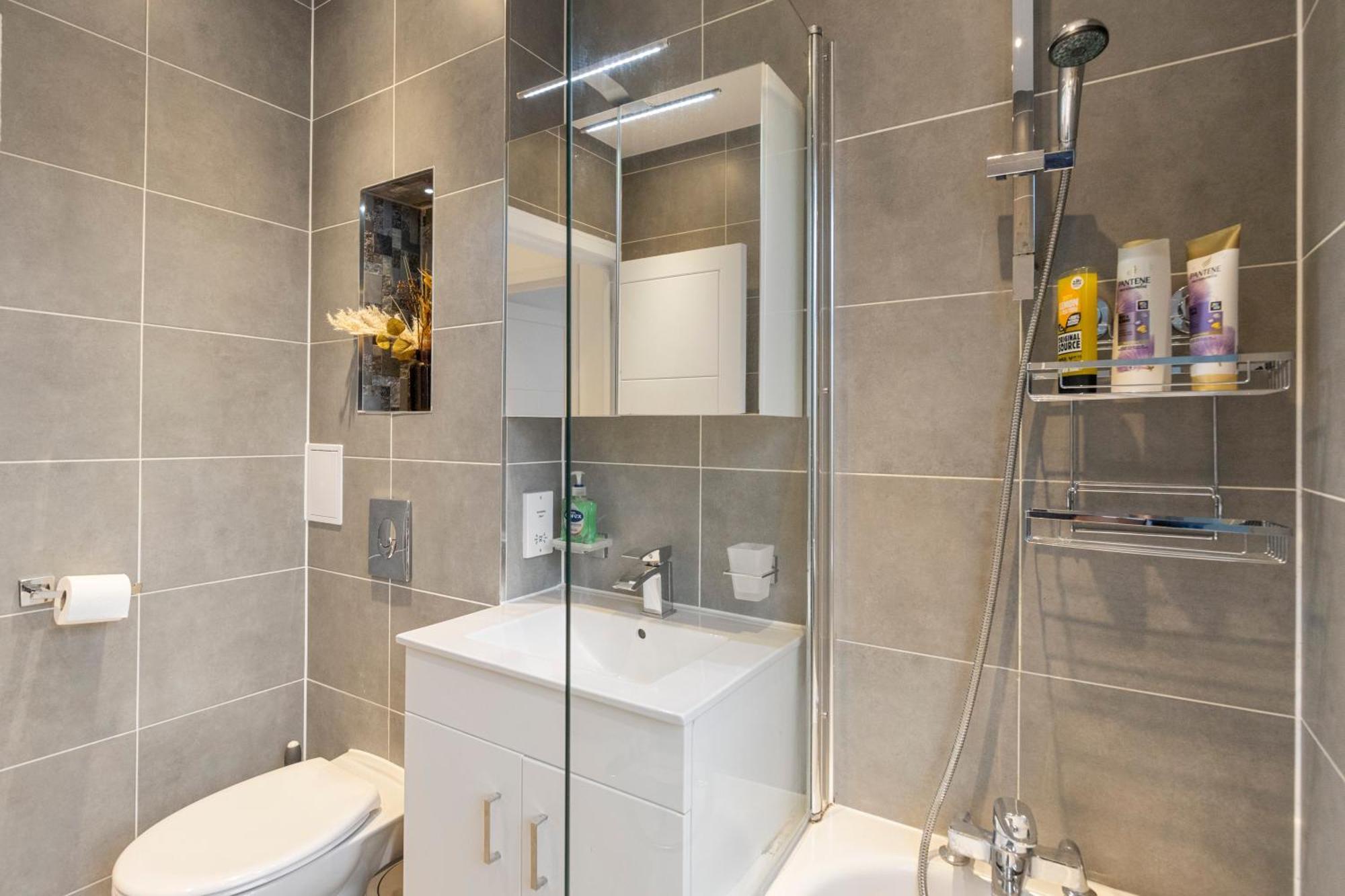 Cosy Retreat In The Heart Of Golders Green لندن المظهر الخارجي الصورة
